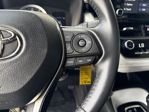 Used 2022 Toyota Corolla SE FWD image 19