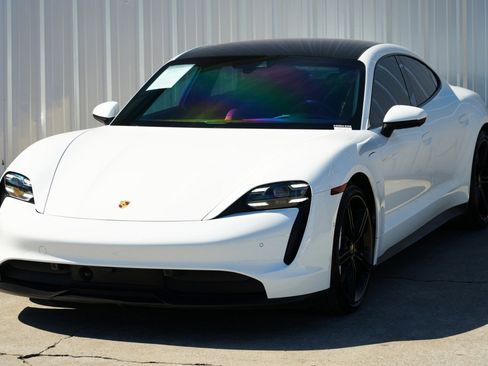 Used 2020 Porsche Taycan 4S w/ Premium Package image 53