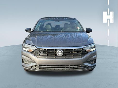 Used 2019 Volkswagen Jetta R-Line FWD image 2