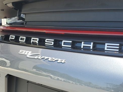 Used 2025 Porsche 911 Carrera T RWD image 8
