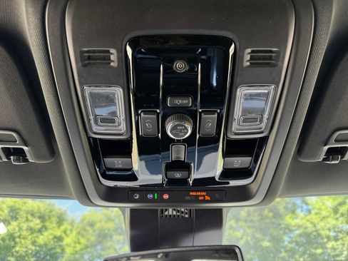 New 2026 Chevrolet Suburban RST AWD/4WD image 18