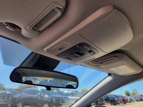 Used 2021 Toyota Camry SE image 20