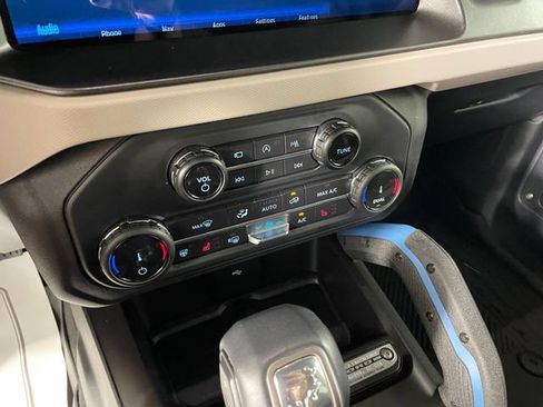 Used 2022 Ford Bronco Wildtrak AWD/4WD image 8