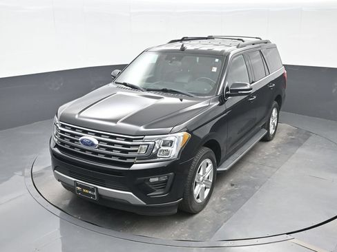Used 2020 Ford Expedition XLT w/ Equipment Group 202A RWD image 16