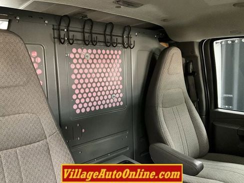 Used 2017 Chevrolet Express 2500 Extended RWD image 34