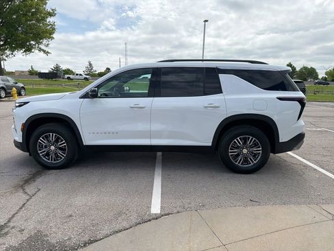 New 2026 Chevrolet Traverse LT w/ Enhanced Driving Package FWD image 6