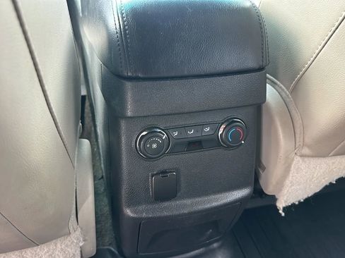 Used 2013 Ford Explorer XLT image 12