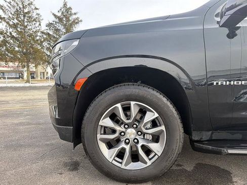 Used 2024 Chevrolet Tahoe LT w/ Luxury Package image 17