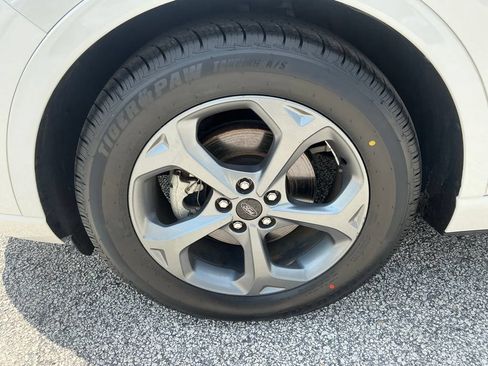 Certified 2023 Ford Escape ST-Line w/ Tech Pack #1 FWD image 28