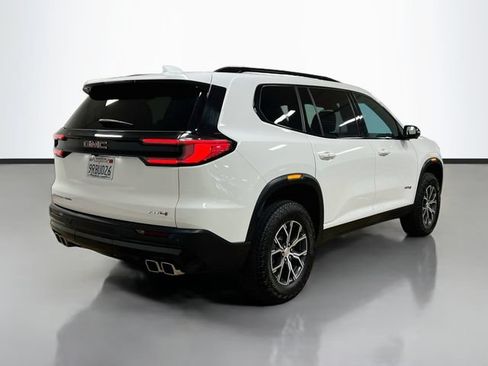Used 2025 GMC Acadia AT4 w/ Luxury Package AWD/4WD image 7