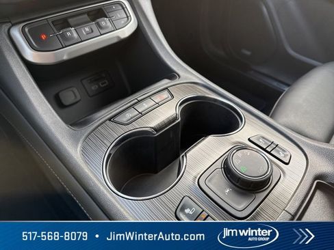 Certified 2023 GMC Acadia SLT w/ Elevation Edition image 31