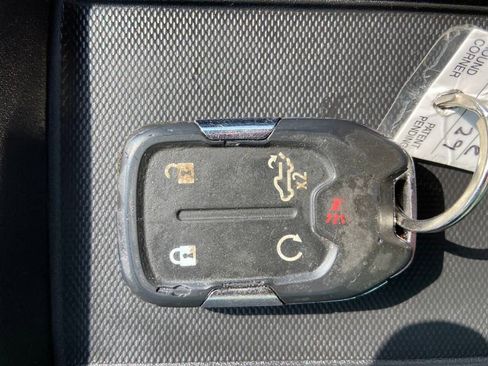 Used 2022 Chevrolet Silverado 1500 LT image 30