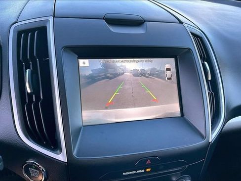 Used 2018 Ford Edge SEL w/ Equipment Group 201A AWD/4WD image 17