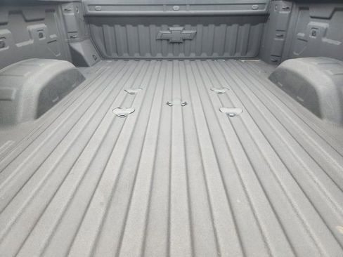 Used 2025 Chevrolet Silverado 2500 ZR2 w/ Technology Package image 34