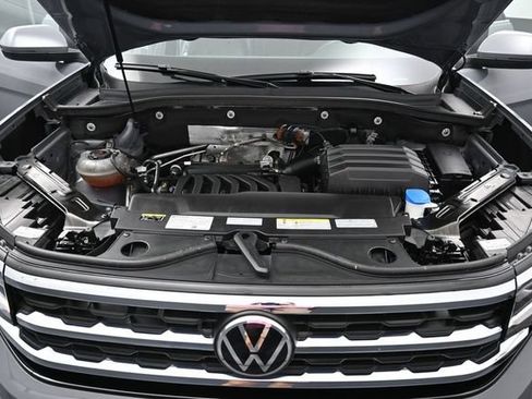 Used 2022 Volkswagen Atlas Cross Sport SE AWD/4WD image 37