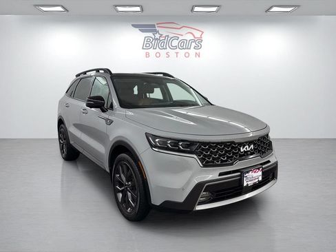 Used 2022 Kia Sorento SX Prestige w/ Rust Color Package AWD/4WD image 3