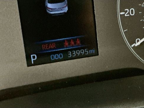 Used 2025 Toyota Corolla LE FWD image 19