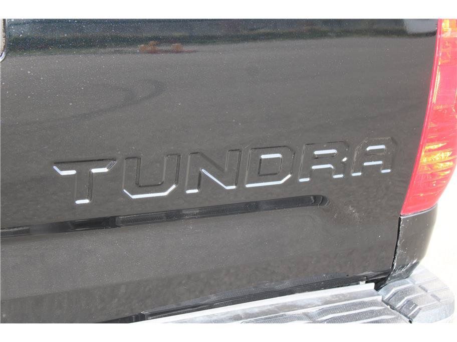 Used 2018 Toyota Tundra SR5 w/ SR5 Upgrade Package AWD/4WD image 35