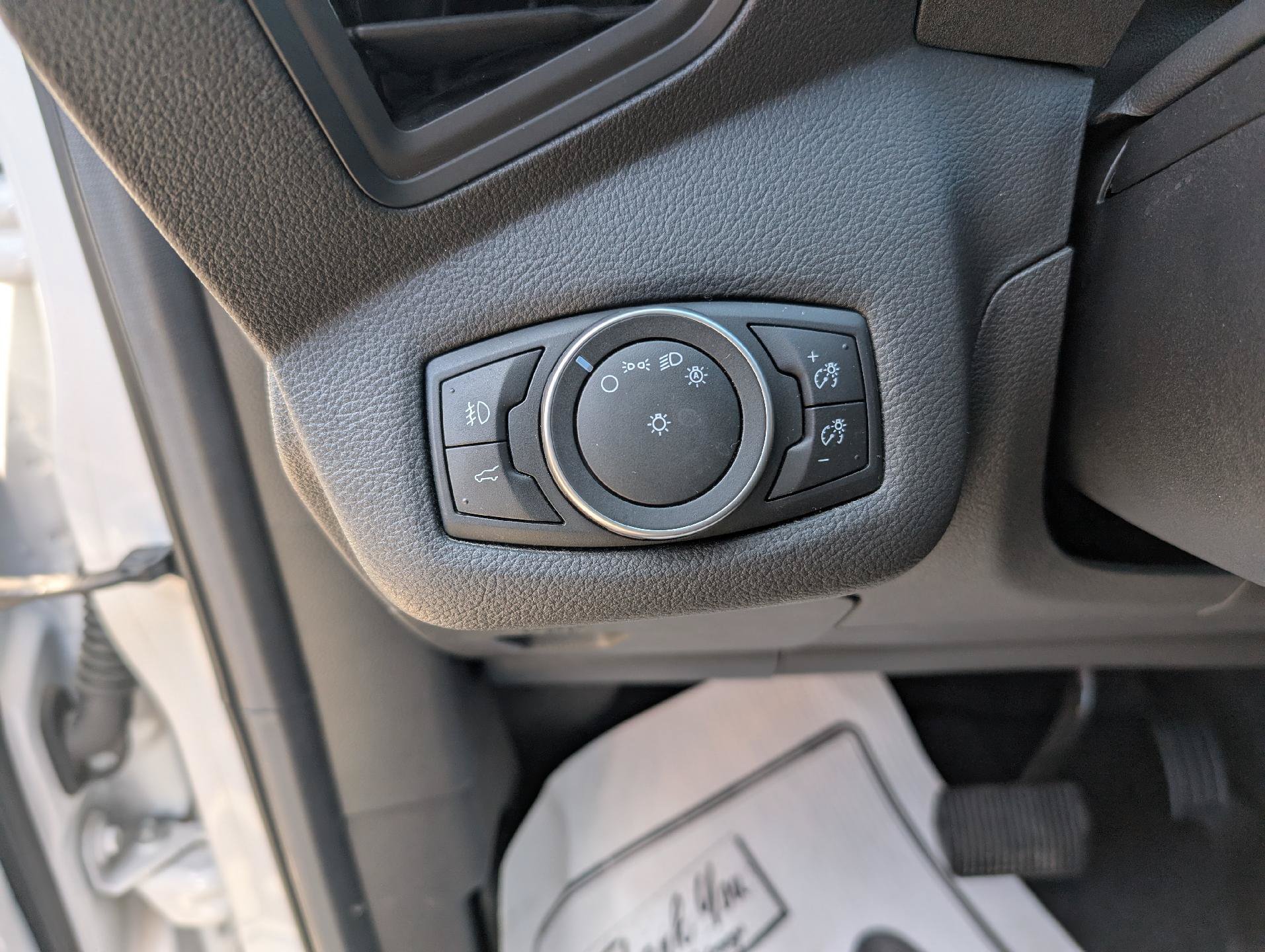 Used 2017 Ford Escape SE FWD image 20