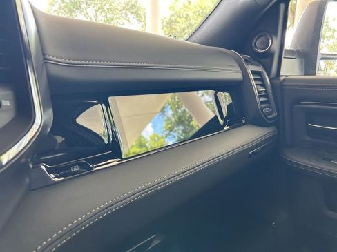 New 2025 RAM 2500 Limited image 13