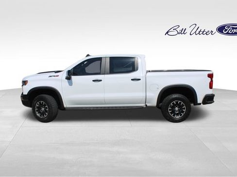 Used 2025 Chevrolet Silverado 1500 ZR2 w/ Technology Package AWD/4WD image 8