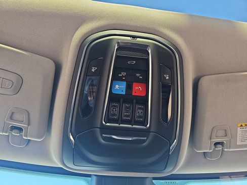 Used 2023 Jeep Grand Cherokee 4WD 4xe image 32