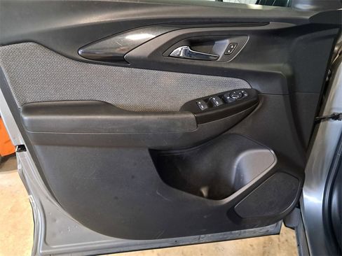 Used 2023 Chevrolet TrailBlazer LT image 9