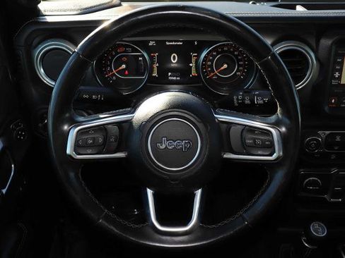 Used 2020 Jeep Wrangler Unlimited Sahara w/ Uconnect 4C Nav & Sound Group image 28