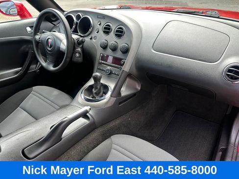 Used 2008 Pontiac Solstice Convertible w/ Convenience Package image 29