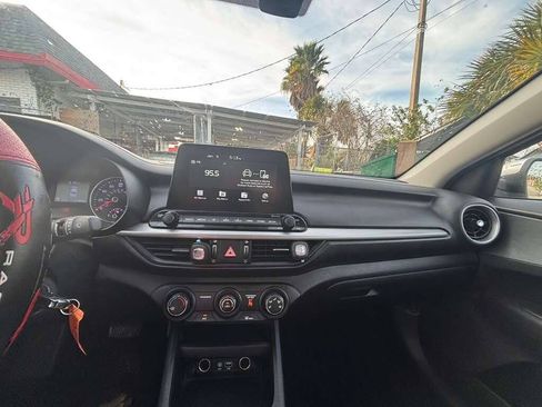 Used 2021 Kia Forte LXS FWD image 10