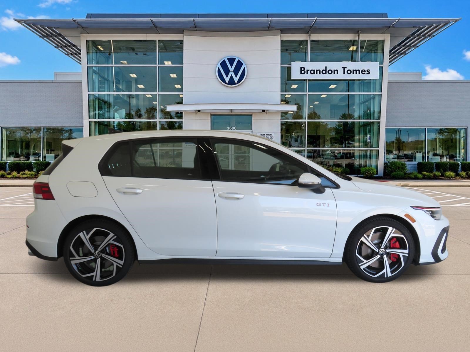 New 2026 Volkswagen GTI SE FWD image 2