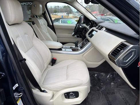 Used 2017 Land Rover Range Rover Sport HSE image 13