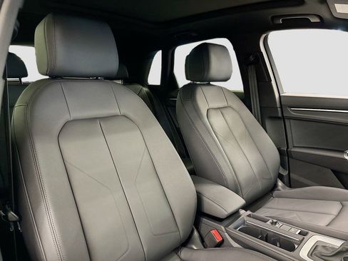 New 2025 Audi Q3 2.0T Premium image 15