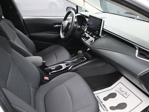 Used 2021 Toyota Corolla LE w/ LE Convenience Package FWD image 33