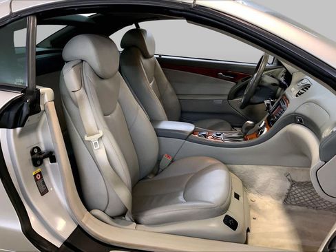 Used 2004 Mercedes-Benz SL 500 image 8