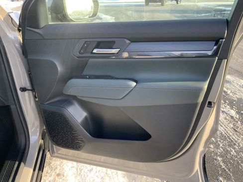 New 2026 GMC Terrain AT4 w/ LPO, Floor Liner Package AWD/4WD image 58
