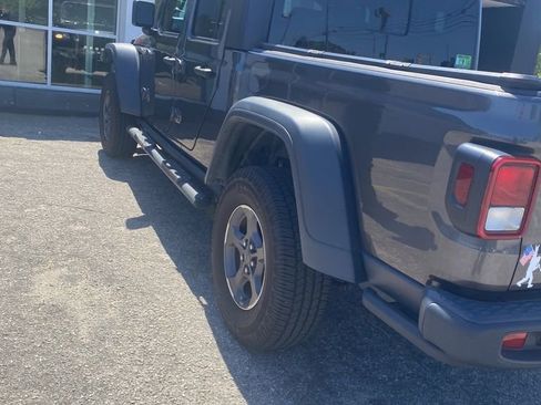 Used 2020 Jeep Gladiator Rubicon w/ Trailer Tow Package image 4