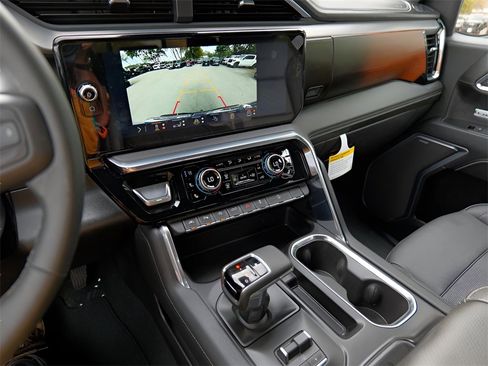 New 2026 GMC Sierra 1500 Denali w/ Denali Reserve Package image 15