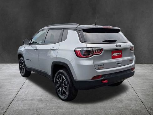 Used 2025 Jeep Compass Trailhawk AWD/4WD image 7