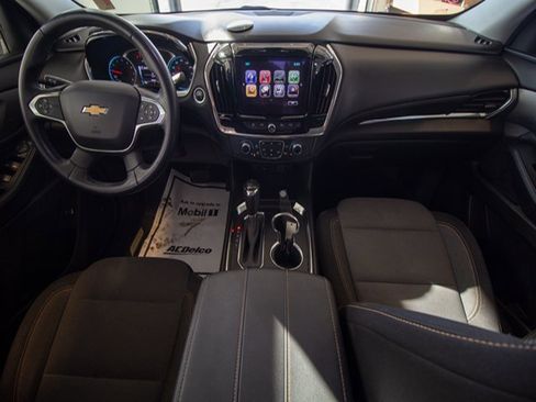 Certified 2019 Chevrolet Traverse LT image 12