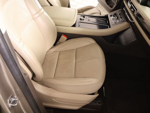 Used 2021 Lincoln Aviator Grand Touring w/ Elements Package Plus AWD/4WD image 14