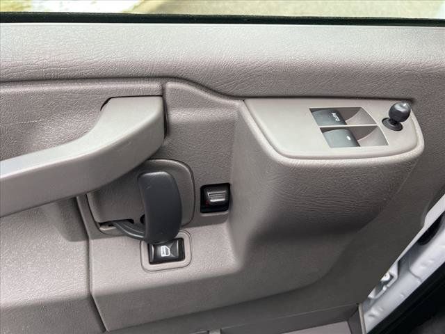 Used 2020 Chevrolet Express 2500 w/ Driver Convenience Package RWD image 8