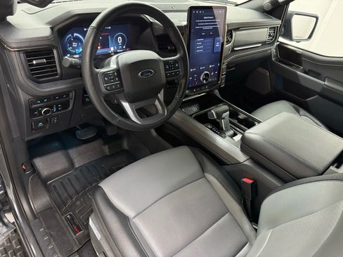 Used 2023 Ford F150 Lightning Lariat image 9