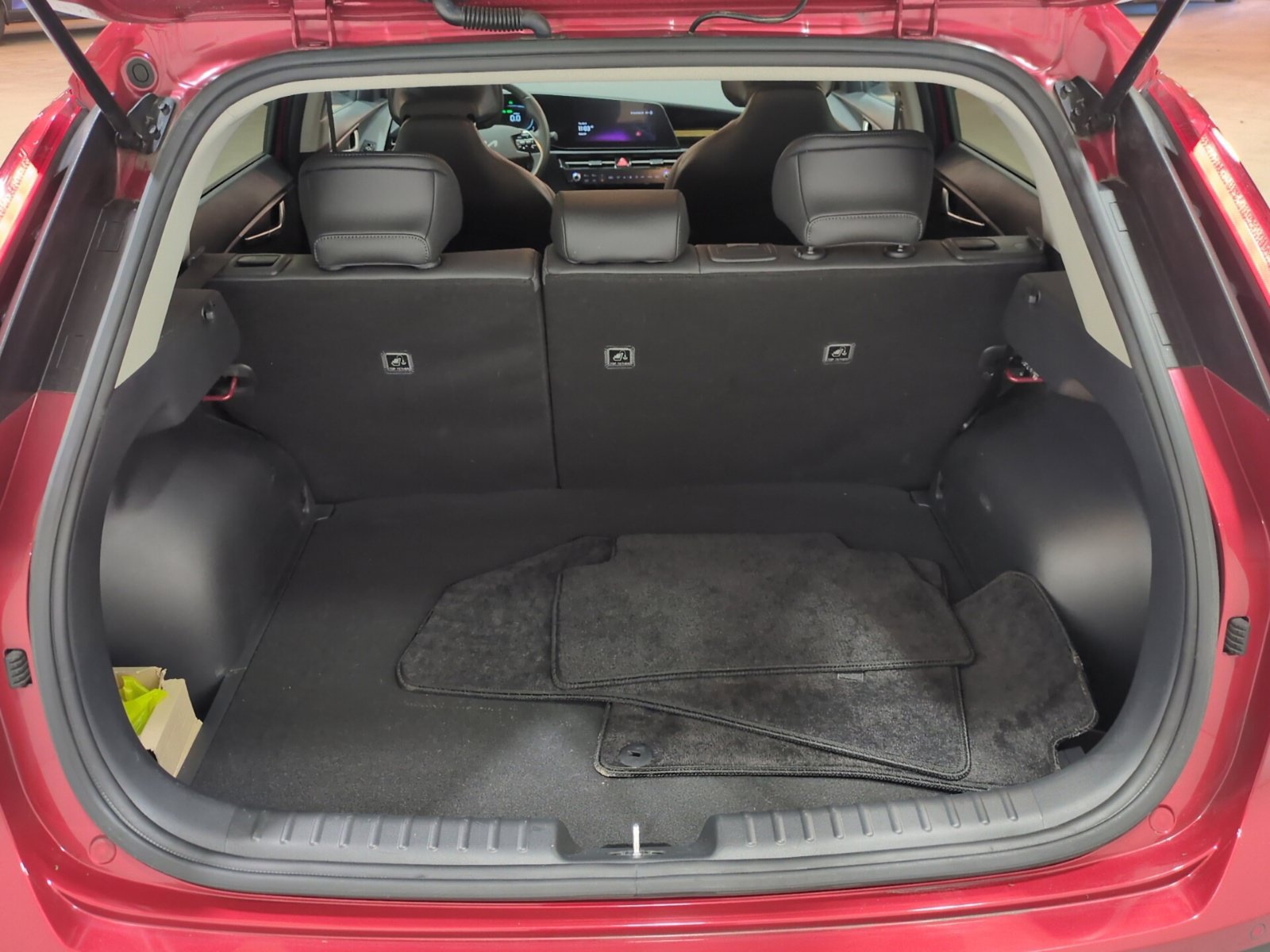 Certified 2024 Kia Niro EX FWD image 13