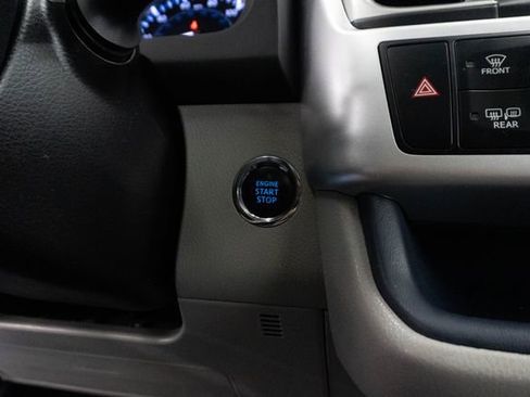 Used 2018 Toyota Highlander XLE image 33