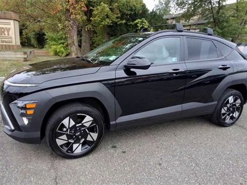 Certified 2024 Hyundai Kona SEL w/ Convenience Package image 4