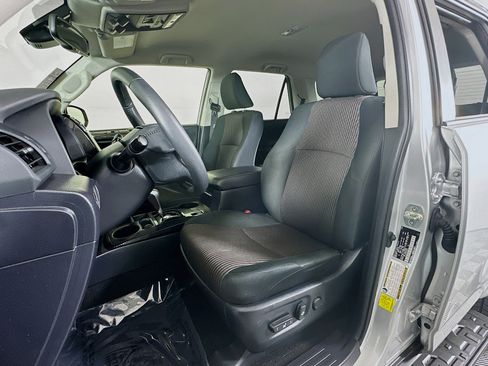 Used 2024 Toyota 4Runner TRD Off-Road image 12