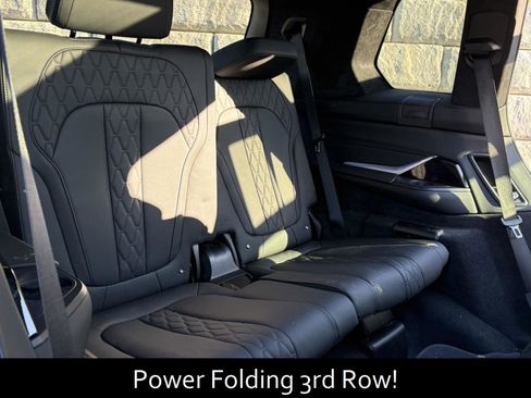 Used 2025 BMW X7 M60i AWD/4WD image 17