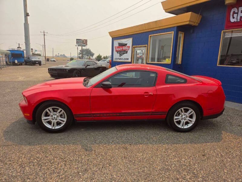Used 2011 Ford Mustang Coupe w/ 101A Rapid Spec Order Code RWD image 1