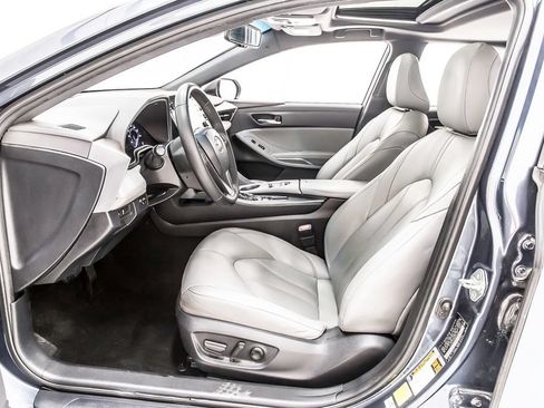 Used 2021 Toyota Avalon XLE w/ Moonroof Package FWD image 28